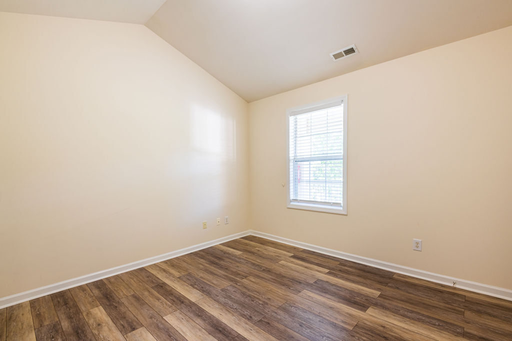 Building Photo - 1122 Chenille Dr