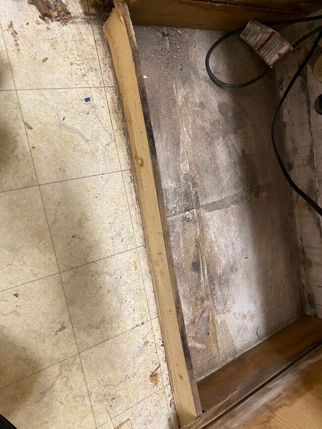 Building Photo - Badura Ave. #2094