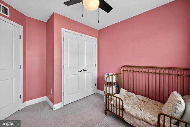 Building Photo - 7564 Warburg Way