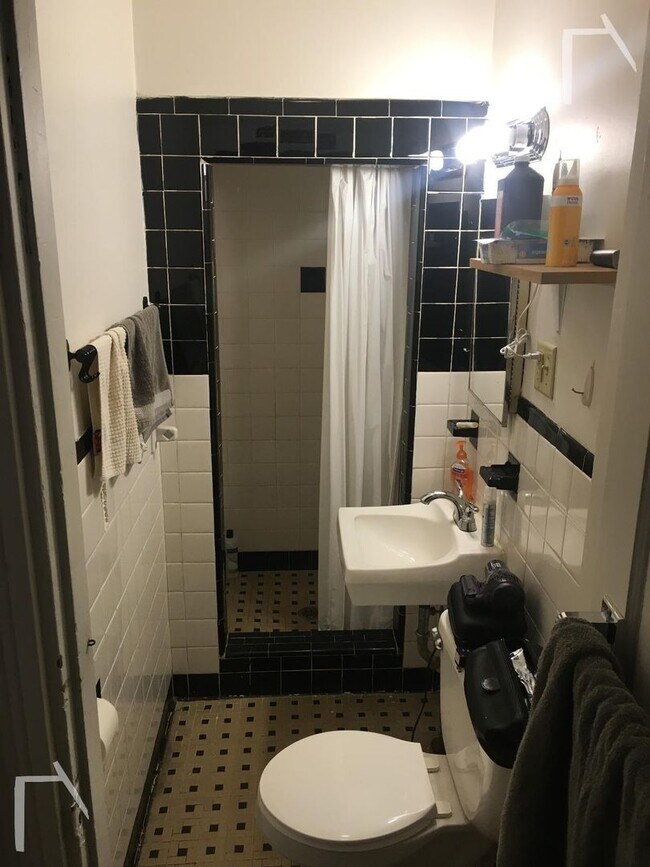 Building Photo - 1248 Commmonwealth Ave #3C Boston MA 02134