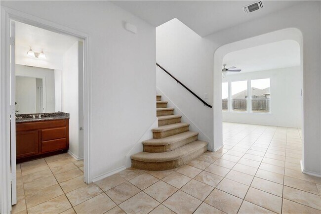 Building Photo - 7929 Arezzo Dr