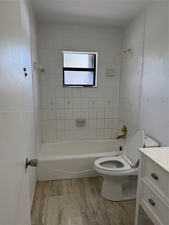 Building Photo - 1419 Yellowthroat St