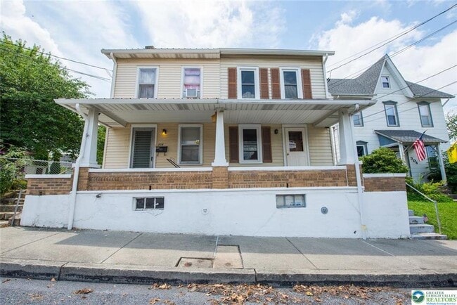 Primary Photo - 308 S 5th St