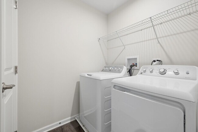 Building Photo - 3404 Helene Rieder Dr