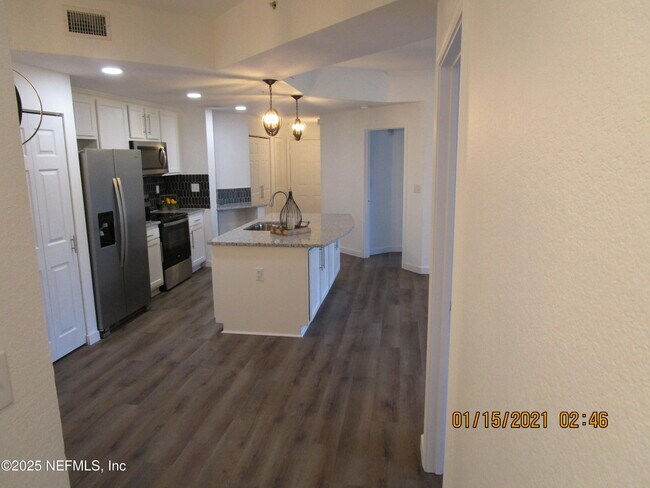 Building Photo - 410 S Villa San Marco Dr