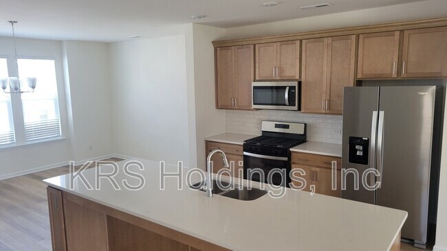 Building Photo - 841 Parc Townes Dr