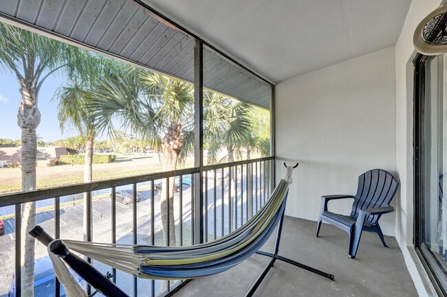 Building Photo - 1008 Green Pine Blvd