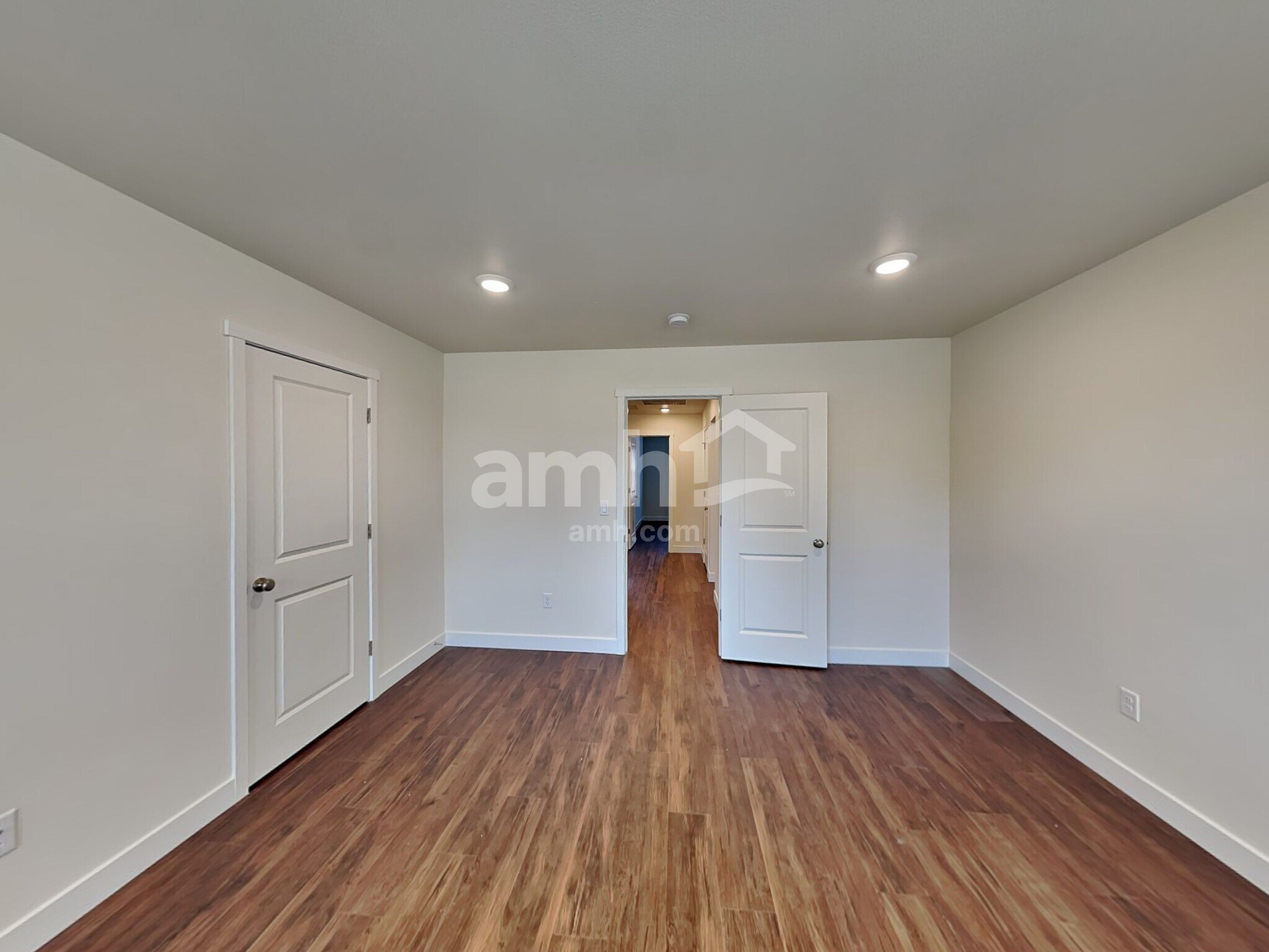 Building Photo - 1080 Broyles Xing