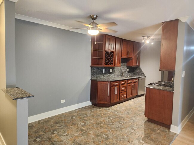Building Photo - 9998 S 84th Ter