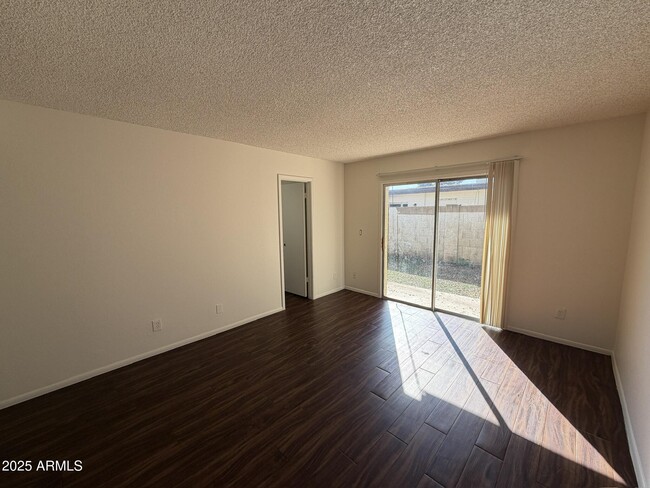 Building Photo - 1955 E Del Sur Dr