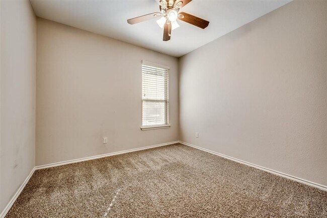 Building Photo - 1217 Nora Ln
