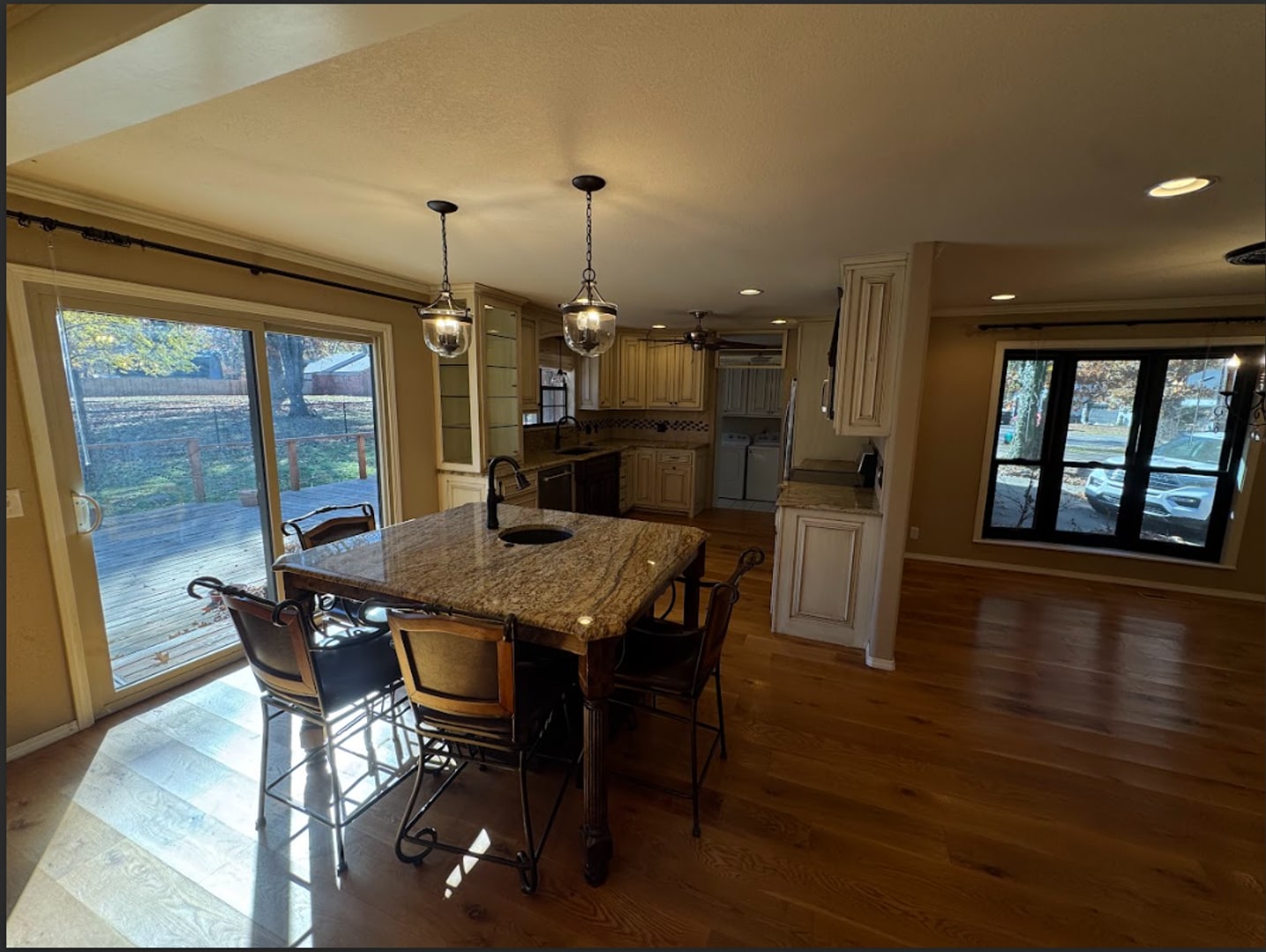 Building Photo - 23 N Howard Pl