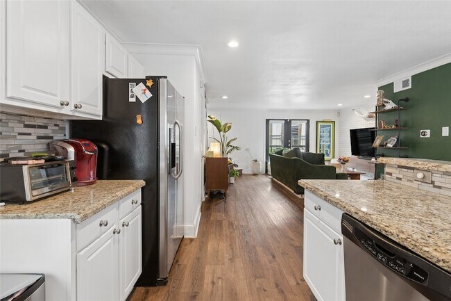 Building Photo - 10109 Regal Park Ln