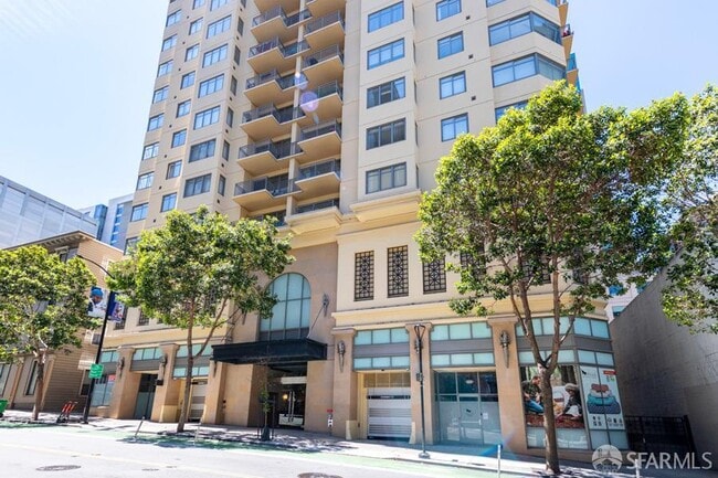 Building Photo - 246 2nd St