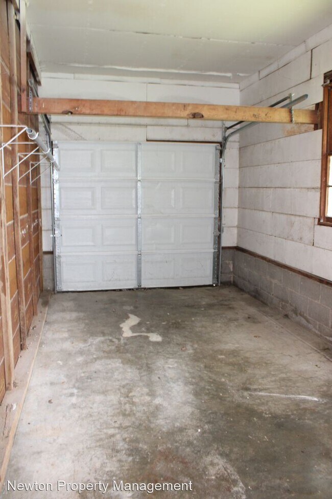 Building Photo - 3 br, 1 bath House - 405 Vine Street