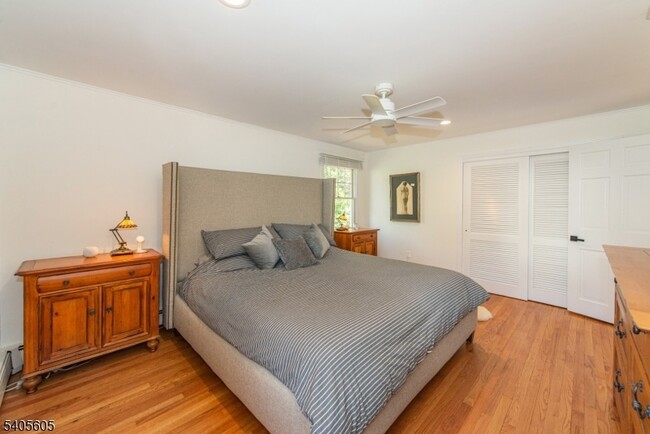 Building Photo - 237 Morris Ave