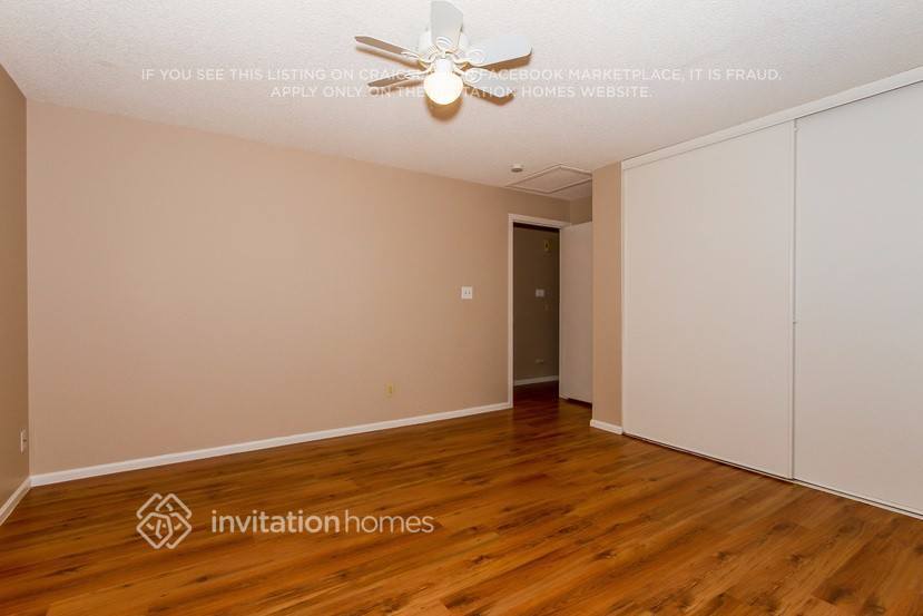 Building Photo - 9276 Clermont Dr