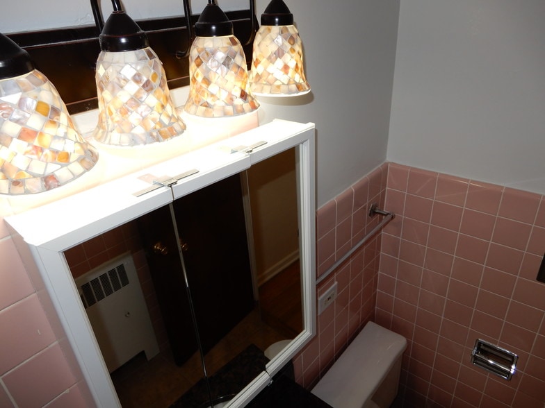 new vanity lighting - 1526 N Harlem Ave
