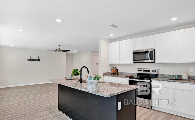 Building Photo - 12698 Mikado Cir