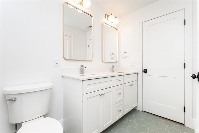 Building Photo - 20 Sheridan Ave