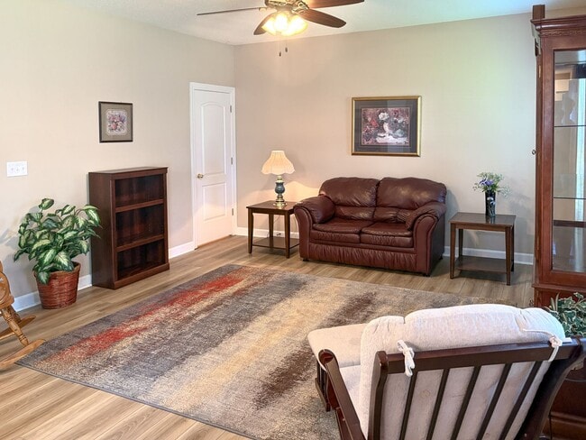 Building Photo - 3533 S Glasgow Cir