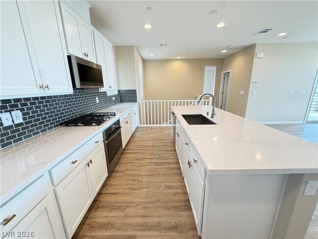 Building Photo - 1741 N Desert Foothills Dr
