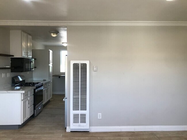 Building Photo - RUNNYMEDE