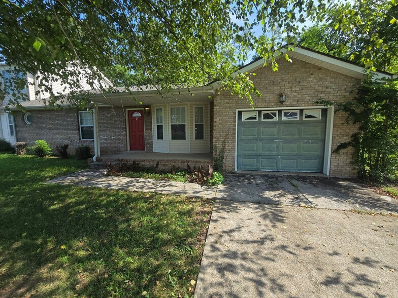 Primary Photo - 698 Needmore Rd