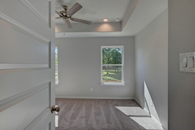 Building Photo - 11857 E Gate Dr