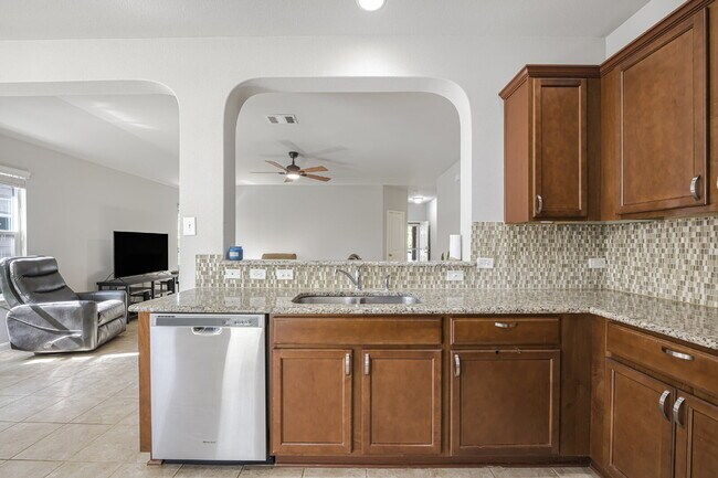 Building Photo - Charming 3-Bedroom with 2 Baths Cottonwood...
