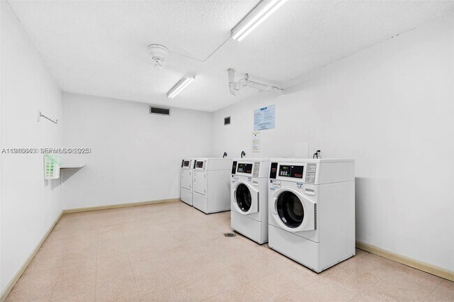 Building Photo - 230 174th St