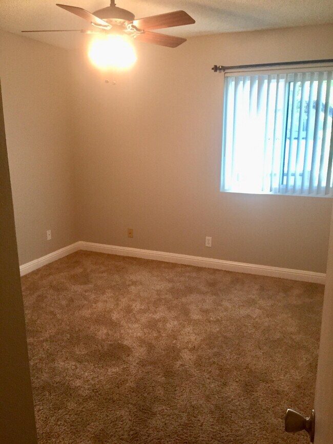bedroom 2 - 2938 N 61st Pl