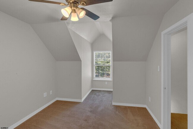 Building Photo - 1 Coronado Ln