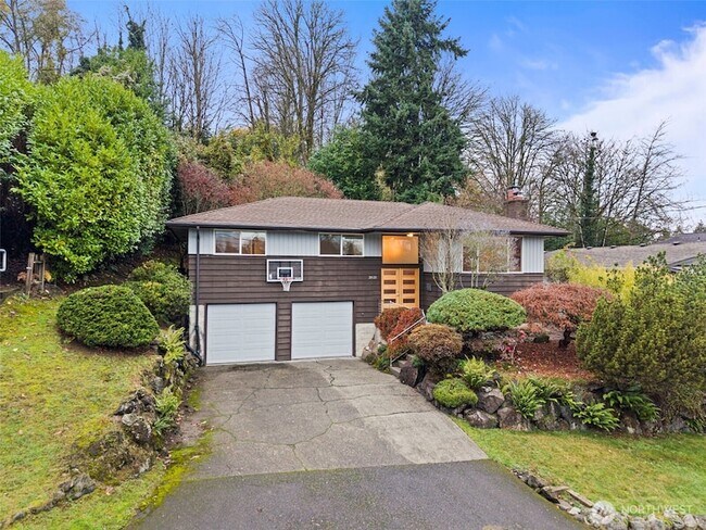 Building Photo - 3831 Letitia Ave S