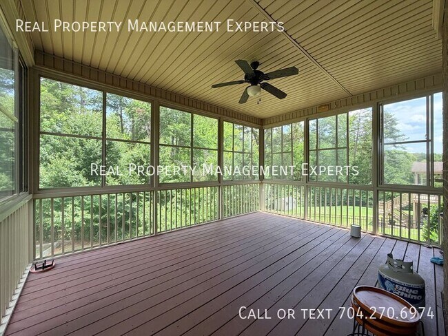 Building Photo - 9416 Scorpio Ln