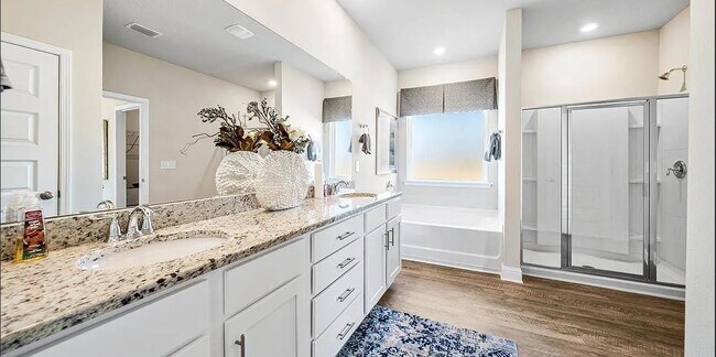 Building Photo - 31470 Shadwell Dr