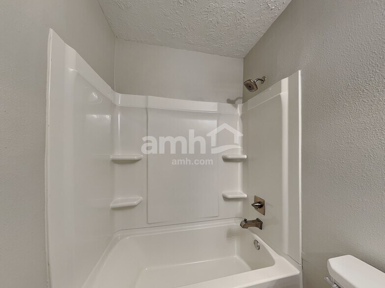 Building Photo - 5026 Chase Stone Dr