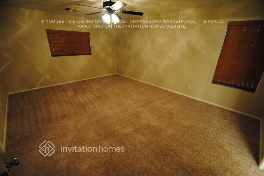 Building Photo - 8913 E Portobello Ave