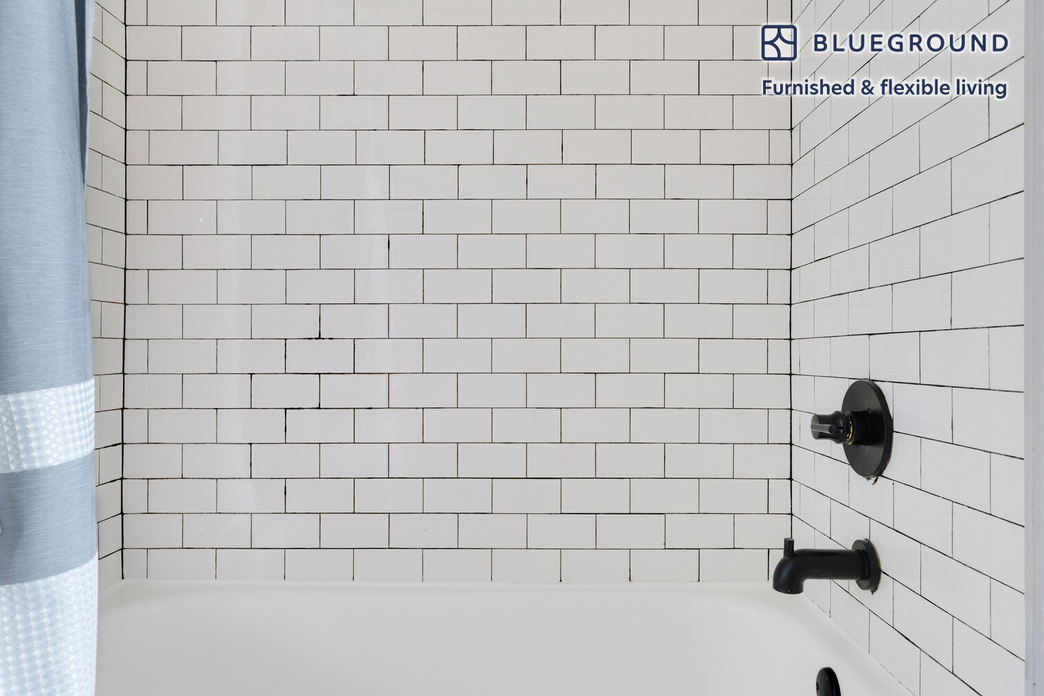 Building Photo - 201 E 4th St