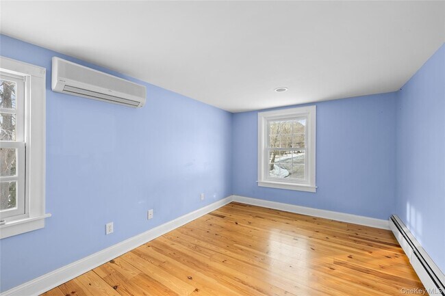 Building Photo - 232 N Country Rd