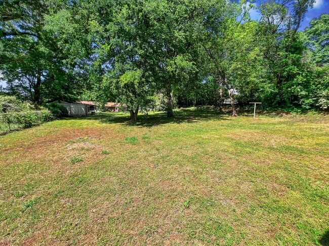 Building Photo - 18 Mockingbird Dr