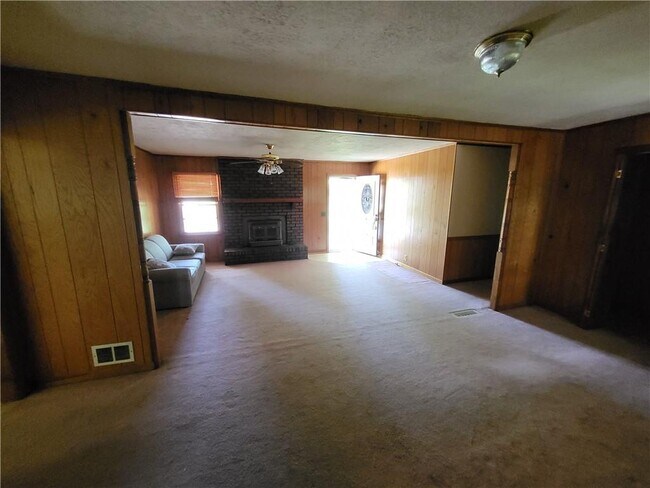 Building Photo - 6707 Campground Rd
