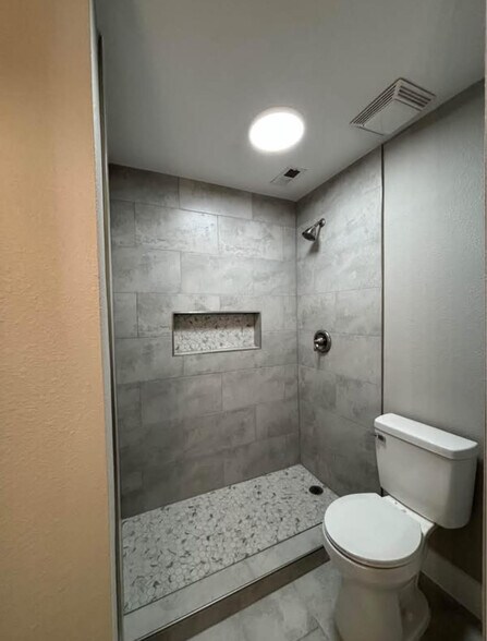 Building Photo - 5614 Harvest Hill Rd