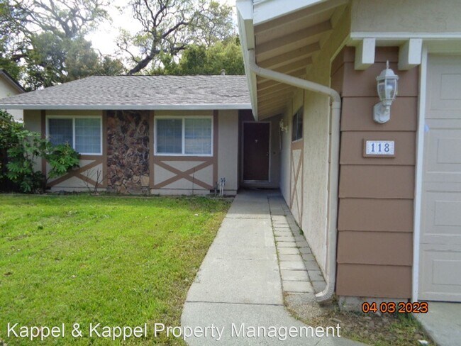 Primary Photo - 4 br, 2 bath House - 118 DUNDEE CT.