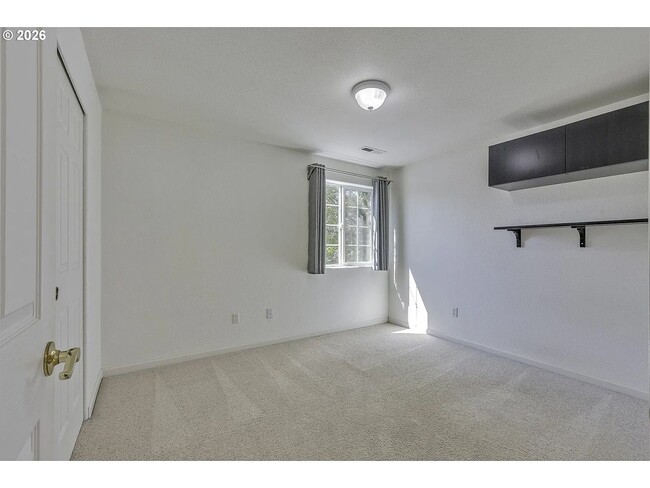 Building Photo - 4729 SE Montego Dr