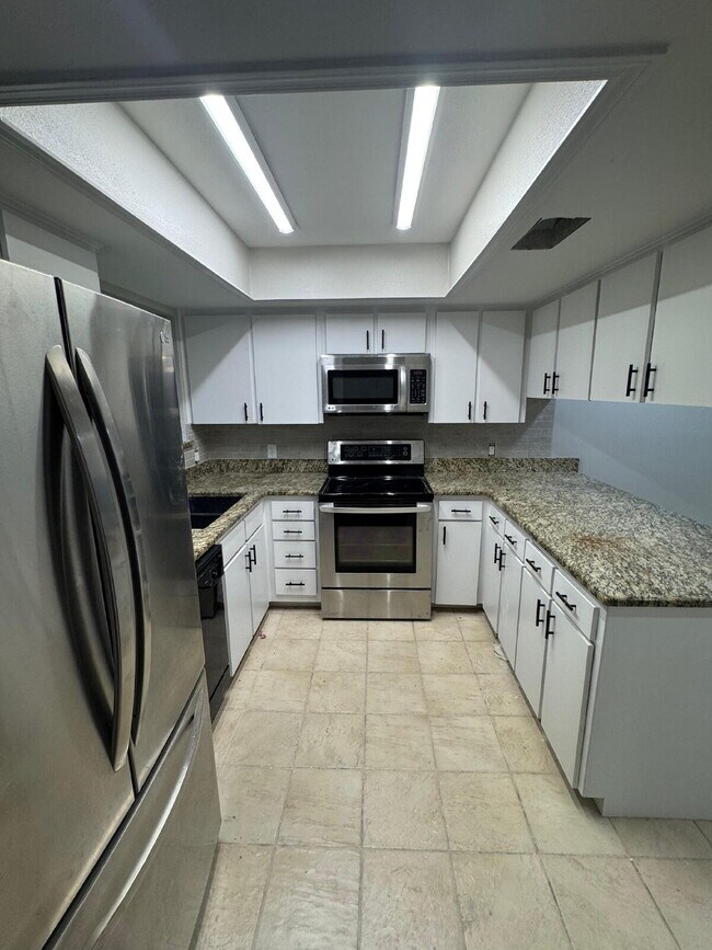 Building Photo - Solar-Powered 3BD in Lancaster with Included Yard Care & Low Utilities