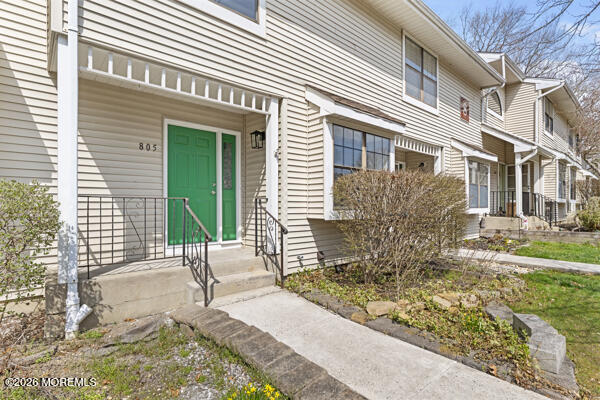 Building Photo - 805 Arlington Dr