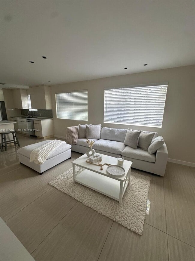 Building Photo - 9464 Abbott Ave