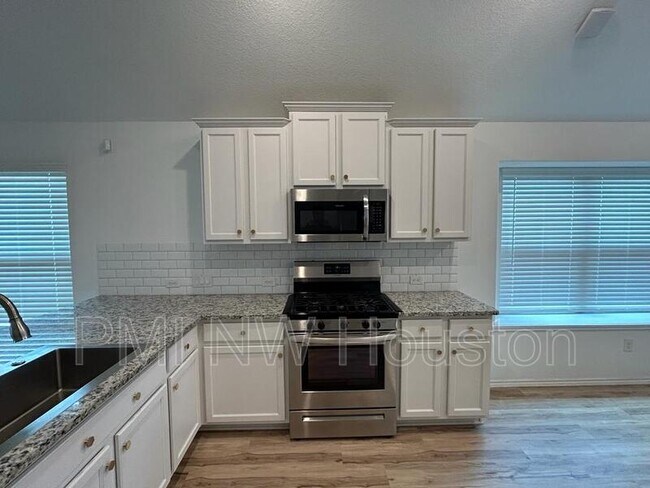 Building Photo - 10022 Granite Grove Ln