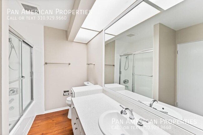 Building Photo - 1155 E Del Mar Blvd